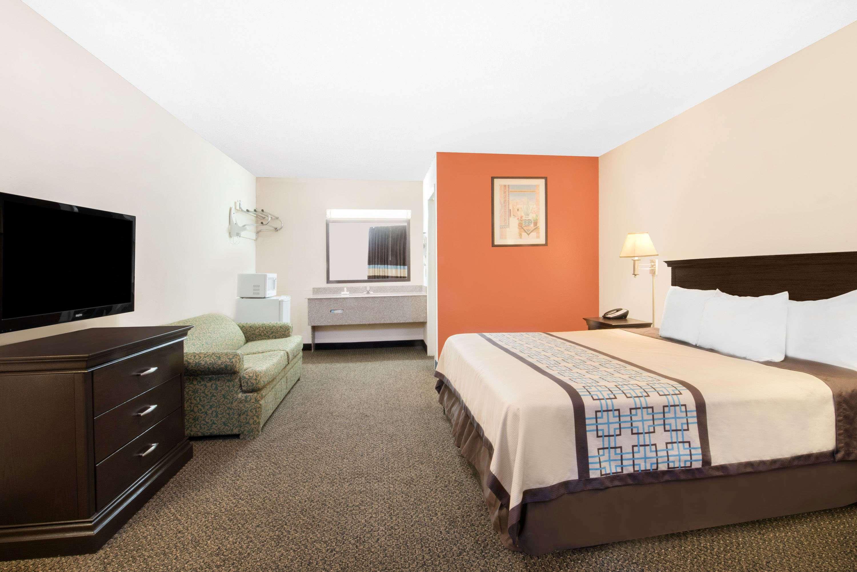 Days Inn By Wyndham Hobbs Extérieur photo
