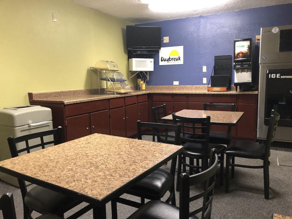 Days Inn By Wyndham Hobbs Extérieur photo