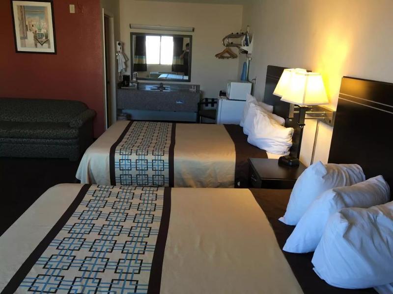 Days Inn By Wyndham Hobbs Extérieur photo